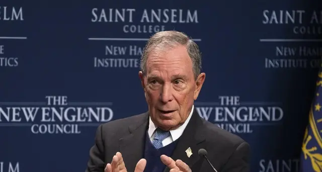 Bloomberg mette 500 mln contro Trump