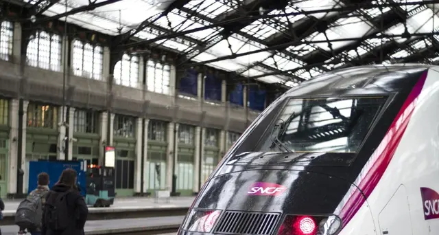 Attacco con acido nel metrò di Parigi
