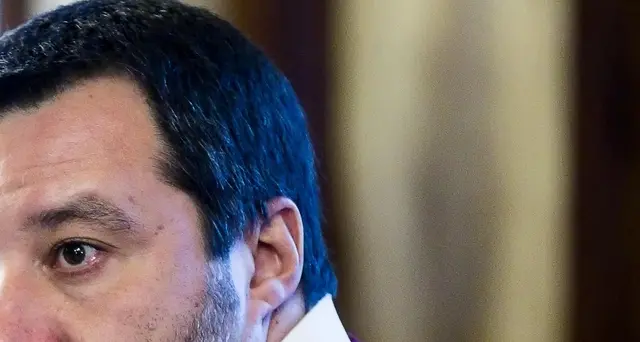 Salvini, stroncare business migranti