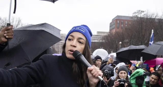Ocasio-Cortez, 'cannabis sia più giusta'