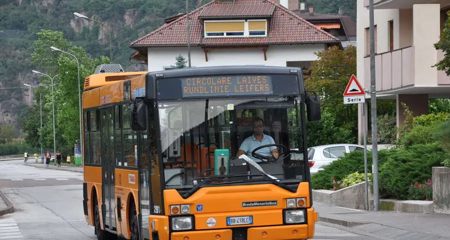 I pensionati: «Scandalose le linee 110 e 111 della Sasa»