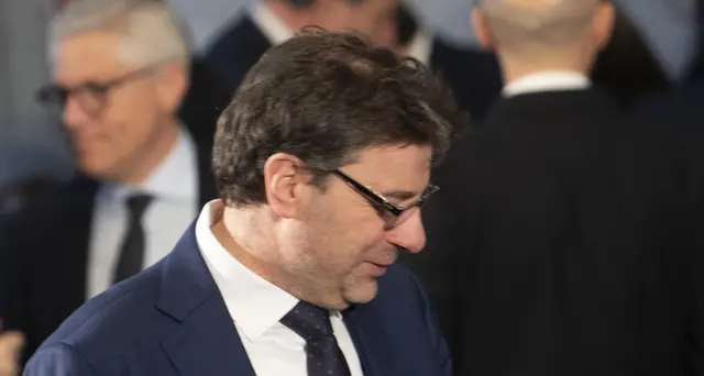 Diciotti, Giorgetti: il governo non cade