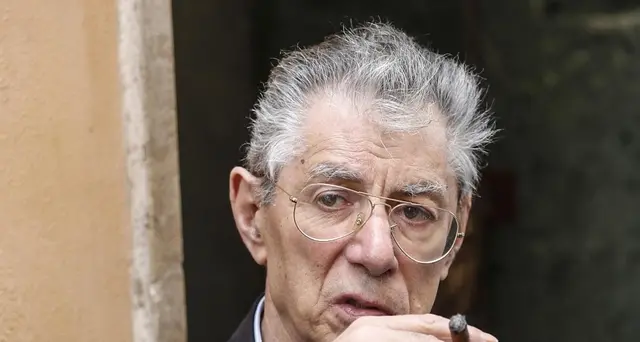 Bossi ha ripreso conoscenza ed è vigile