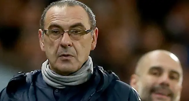 Media inglesi, Sarri ha ore contate