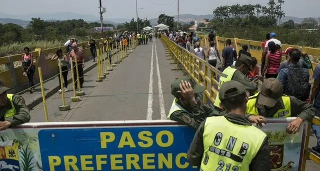 Venezuela, scontri a frontiera Brasile