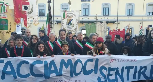 Scritte razziste, in 1.500 a Melegnano