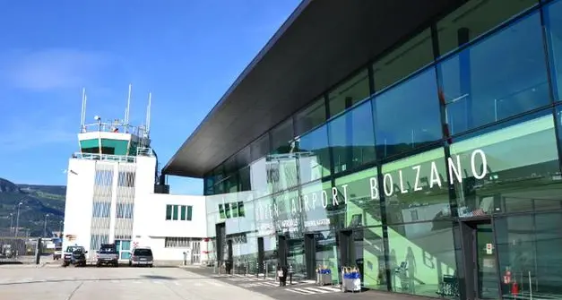 Aeroporto di Bolzano, c'è un'offerta di acquisto