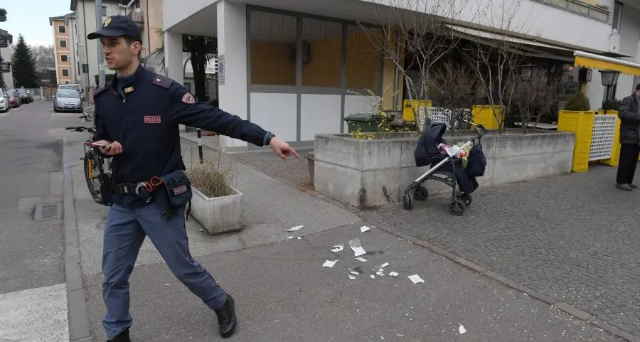 Accoltella la compagna in strada sotto gli occhi della figlioletta