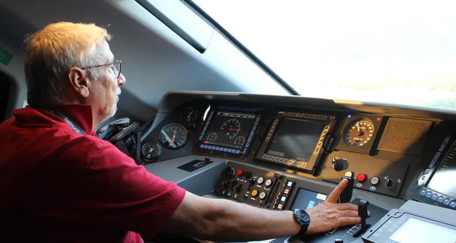 La grande fuga dei ferrovieri Esodo dalla Sad a Trenitalia