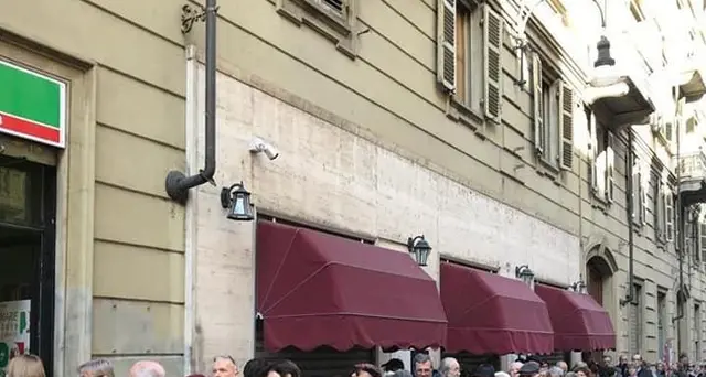 Primarie Pd: code ai seggi a Roma