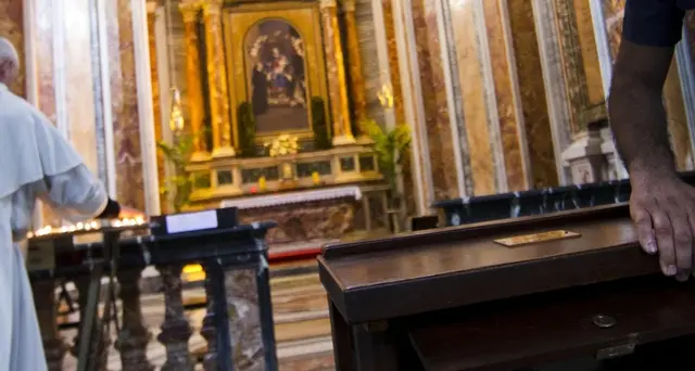 Offerta a italiani, parroco'la riprenda'