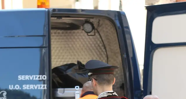 Imprenditore suicida, trovato da operaio