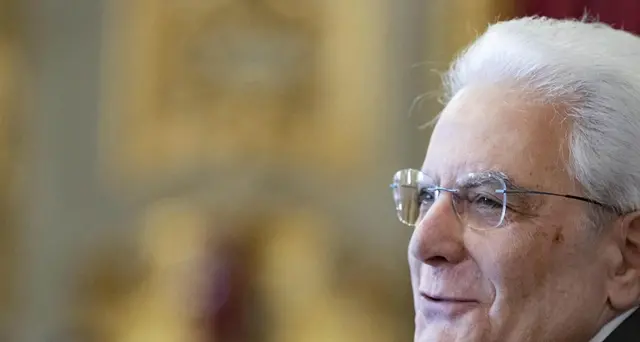 Mattarella, si approfitta donne schiave