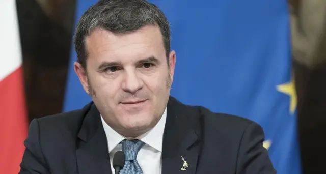 Tav, Centinaio: non penso governo rischi