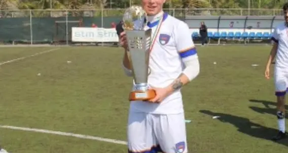 Manuel Wachtler in luce in azzurro