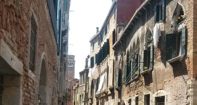 Venezia rifà i conti, 100 mila residenti