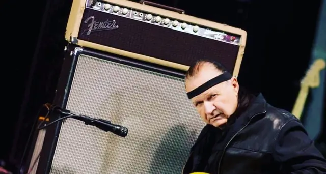 Musica morto Dick Dale, compose Miserlou