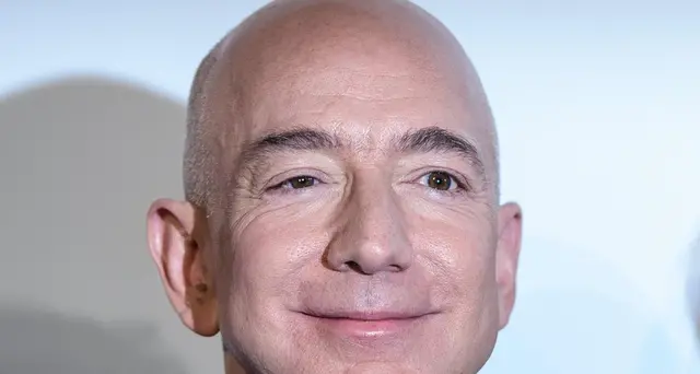 Foto osè Bezos,tabloid pagò 200 mila dlr