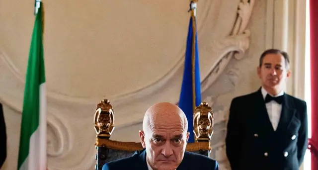 Bisio, inno anticattivista sull'Italia