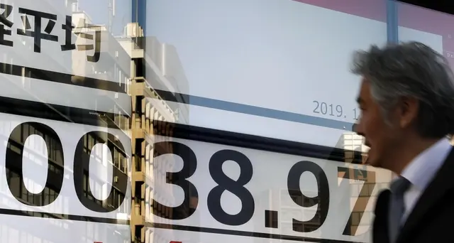 Borsa Tokyo apre in lieve rialzo (+0,32%