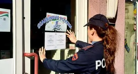 Bolzano, vendeva kebab e spacciava cocaina: chiuso locale in via Resia