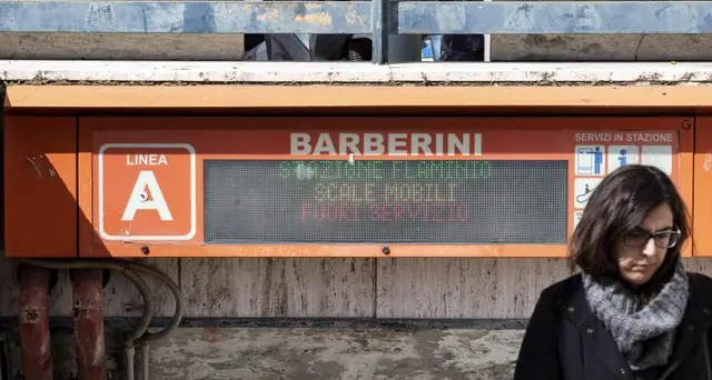 Chiuse stazione metro Barberini e Spagna