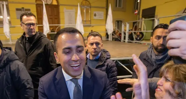 Basilicata: Di Maio, crollano Pd e FI