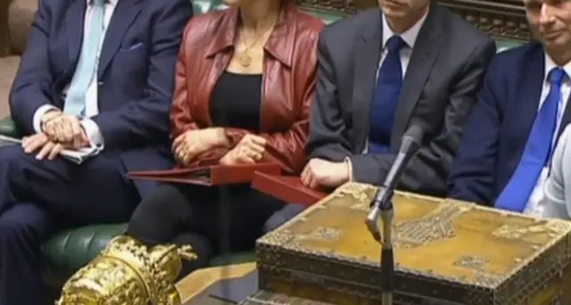 Corbyn, posizione governo imbarazzante