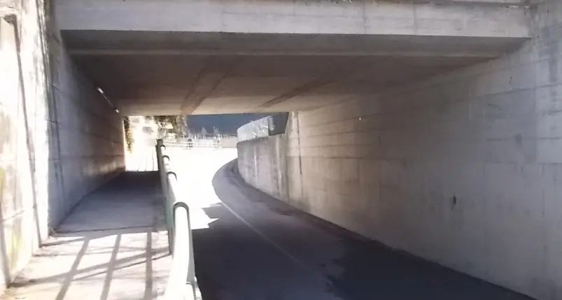 Infiltrazioni d’acqua nel sottopasso, la giunta corre ai ripari e lo risana