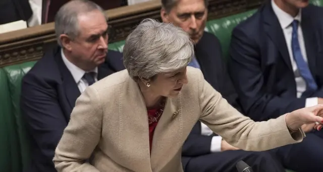 Patto May-Corbyn, sottosegretario lascia