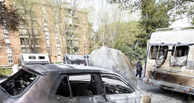 Proteste anti-nomadi: pm, odio razziale