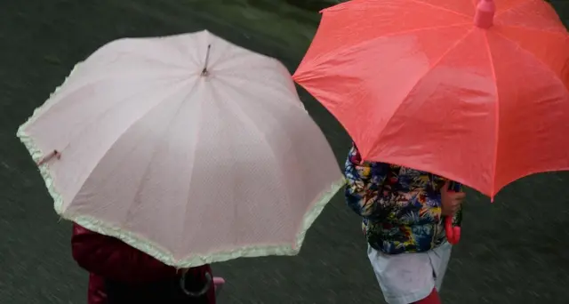 Riecco inverno,arrivano temporali e neve