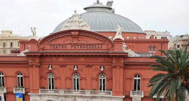 Tribunale Bari, Petruzzelli è del Comune