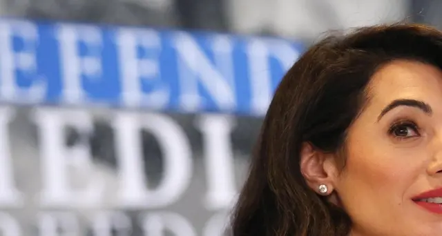 Libertà stampa, Amal Clooney inviata Gb