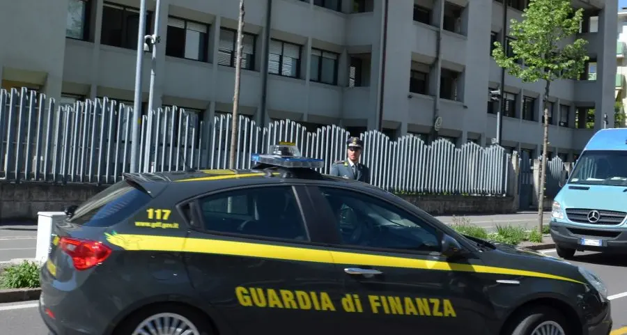 Pochi scontrini e l'unico dipendente è \"in nero\", nel mirino della Finanza una macelleria di Bolzano