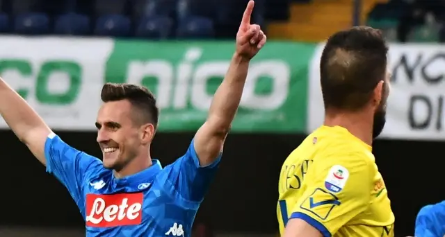 Napoli rinvia festa scudetto Juventus