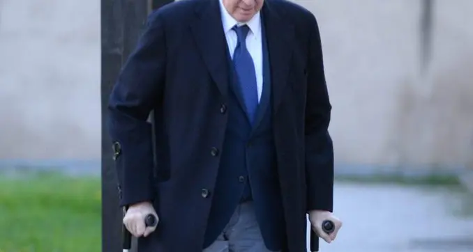 Incubo torre per il sindaco «Basta, chiedete a Baur...»