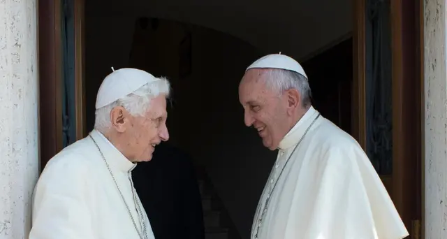 Papa visita Ratzinger per gli auguri