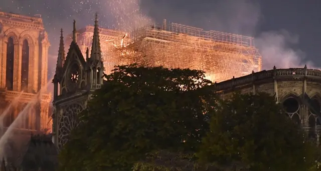 Notre-Dame: pompieri, struttura è salva