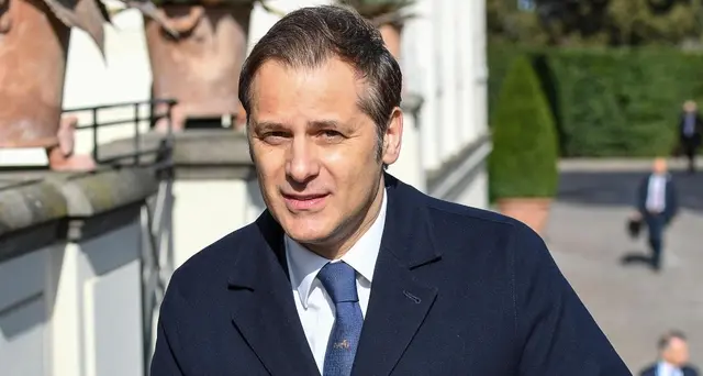 Siri, respingo ogni accusa, mi ascoltino