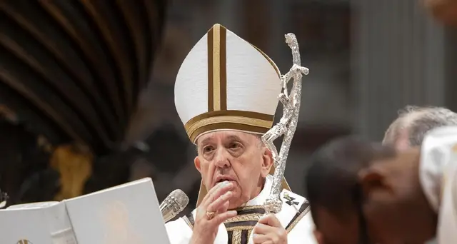 Notre-Dame: Macron invita Papa a Parigi