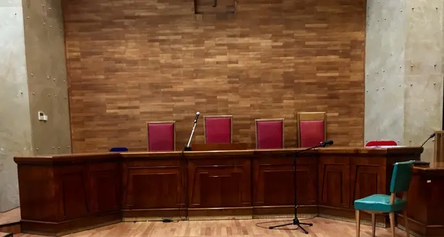 Molesta un giovane, prete condannato