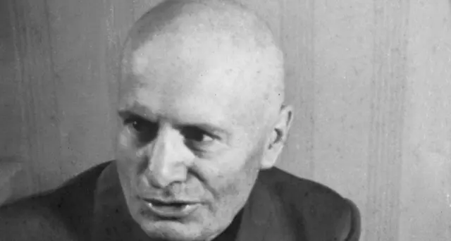 Revocata cittadinanza a Mussolini