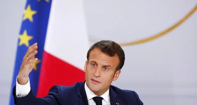 Macron, giù tasse ma niente patrimoniale