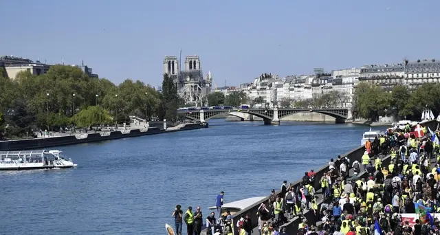 Gilet gialli a Strasburgo e Parigi