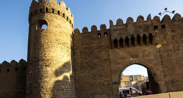 Gp Baku: pole di Bottas, terzo Vettel