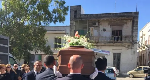 Picchiato a morte:funerali a Manduria