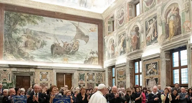 Papa, disoccupazione tragedia mondiale