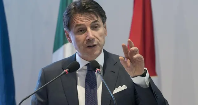 Conte, Siri si deve dimettere