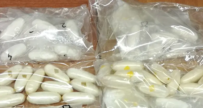Nigeriana in treno trasportava ovuli di droga